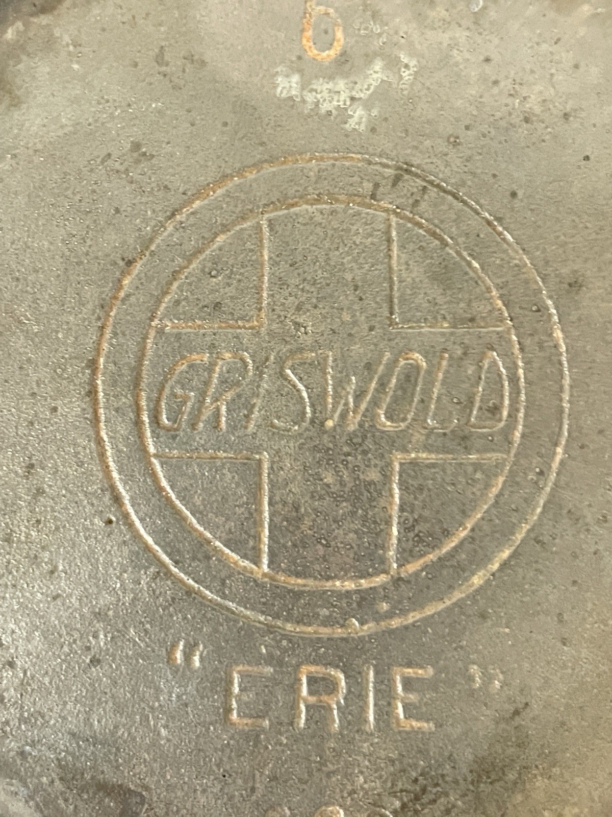 Griswold Erie #6 Slant Large Logo 699E Cast Iron Skillet Heat Ring - Sits Flat
