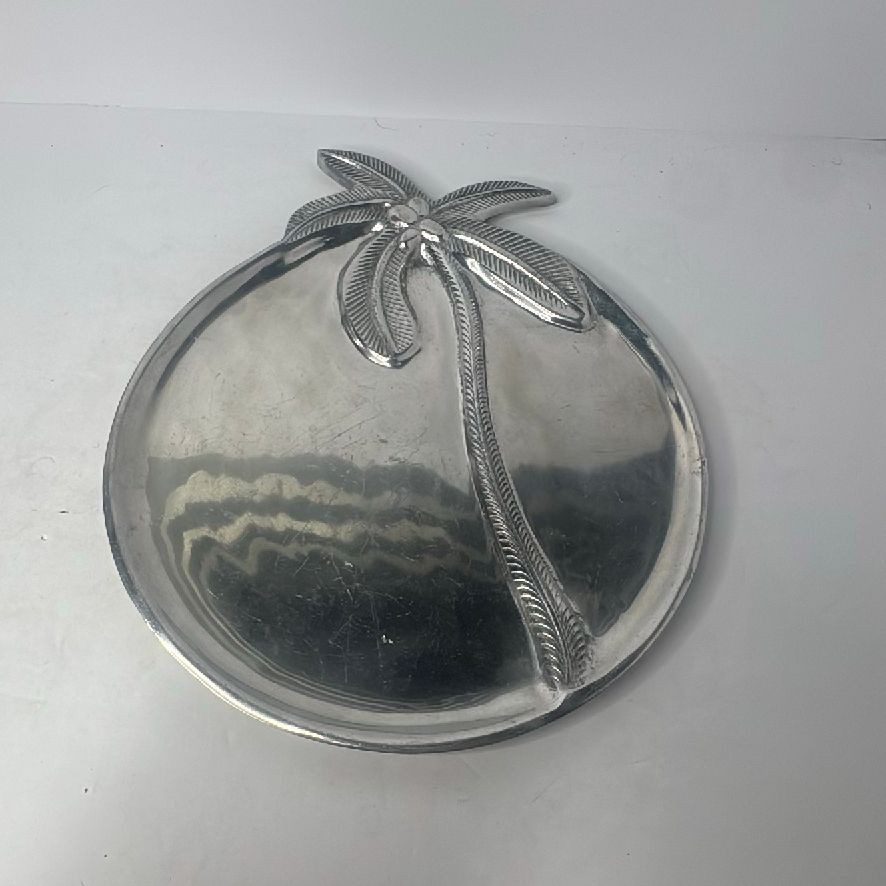 Olri Greggio Palmy Nights Silver Plate Decorative Tray Palm Tree - Used Olri Greggio Palmy Nights Silver Plate Decorative Tray Palm Tree - Used