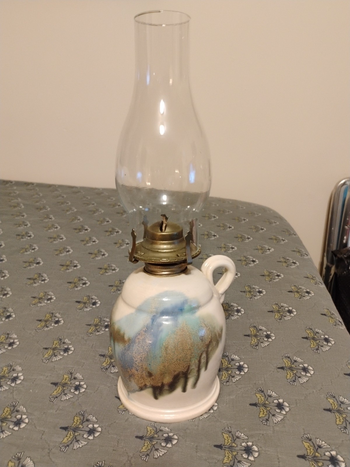Vintage Edgecomb Potters Oil Lamp.