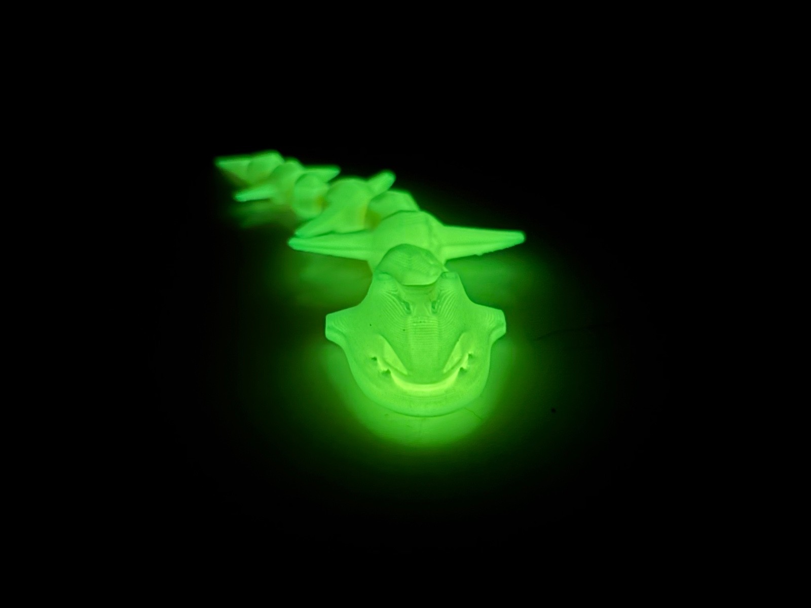 Articulating Steelix (Glows in the Dark) + 1 Pokemon S&V Pack