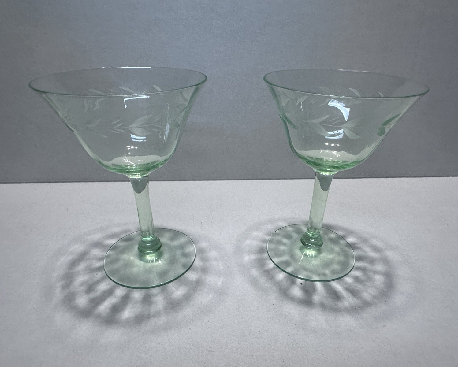 Vintage 1930s Uranium Glass Etched Laurel Wreath Champagne Sherbet Coupe Stem 2