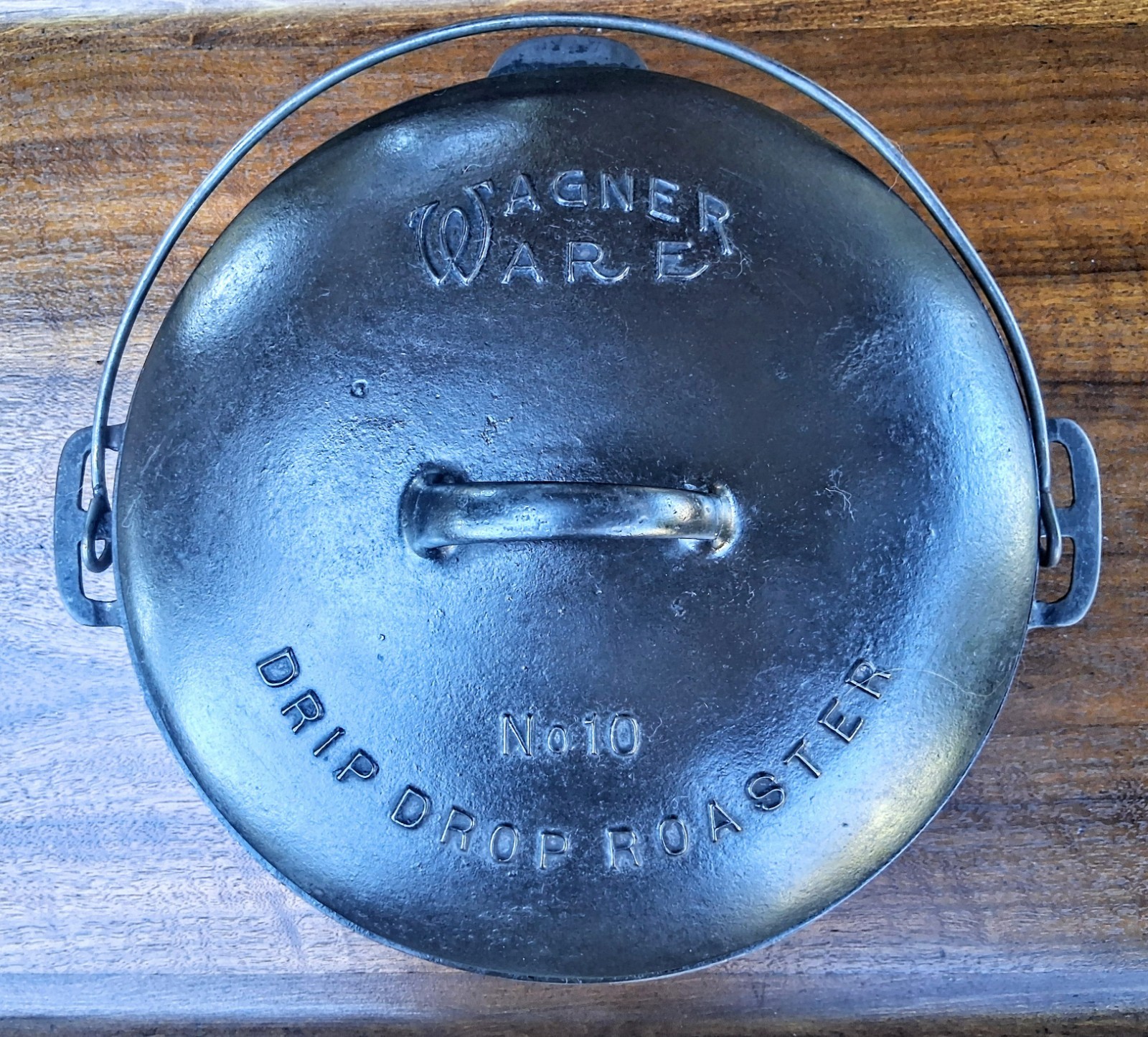 Vintage Wagner Ware Cast Iron Drip Drop Roaster No. 10