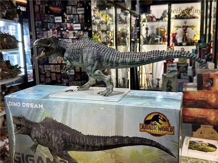 Dino Dream 1/30 Giganotosaurus Jurassic World Limited Edition Dinosaur Figure