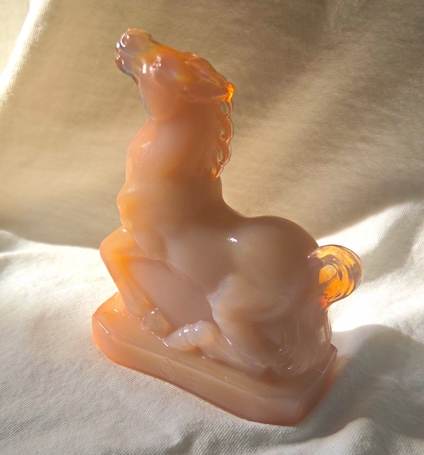 Vintage Boyd Glass Joey The Horse Figurine Sandpiper Pink Slag 1st Era 1978-1983