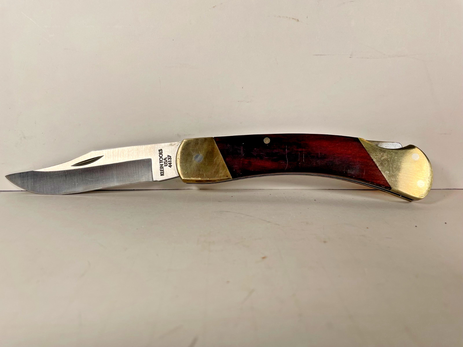 Klein Tools #44137 Lockback Knife with Klein Tools Leather Sheath