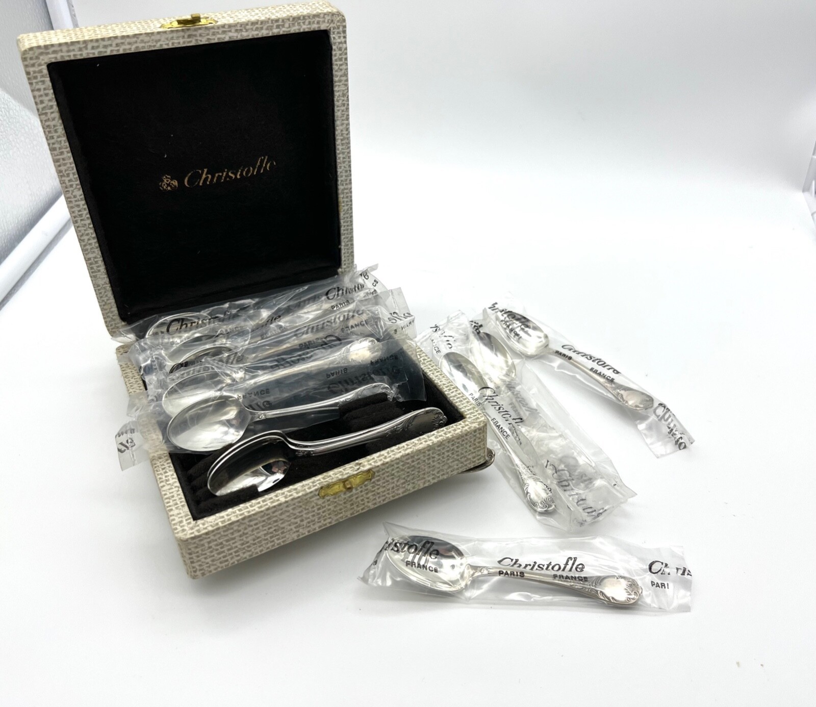 Set of 11 new Christofle Marly pattern teaspoons in blister pack Set of 11 new Christofle Marly pattern teaspoons in blister pack