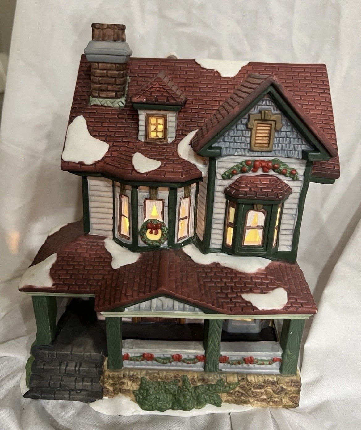🎄 Vintage Dickens Classic Lighted Victorian House Christmas Village Porcelain⁠