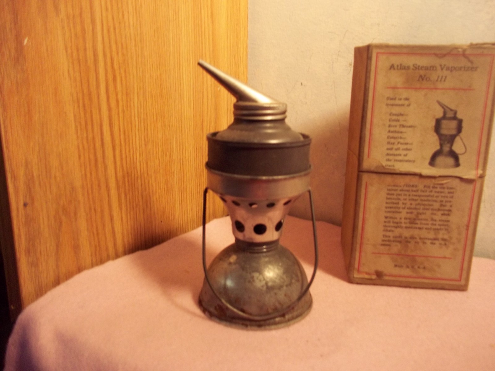 VINTAGE EARLY 20TH CENTURY ATLAS STEAMER VAPORIZER NUMBER 111 #1759 VINTAGE EARLY 20TH CENTURY ATLAS STEAMER VAPORIZER NUMBER 111 #1759