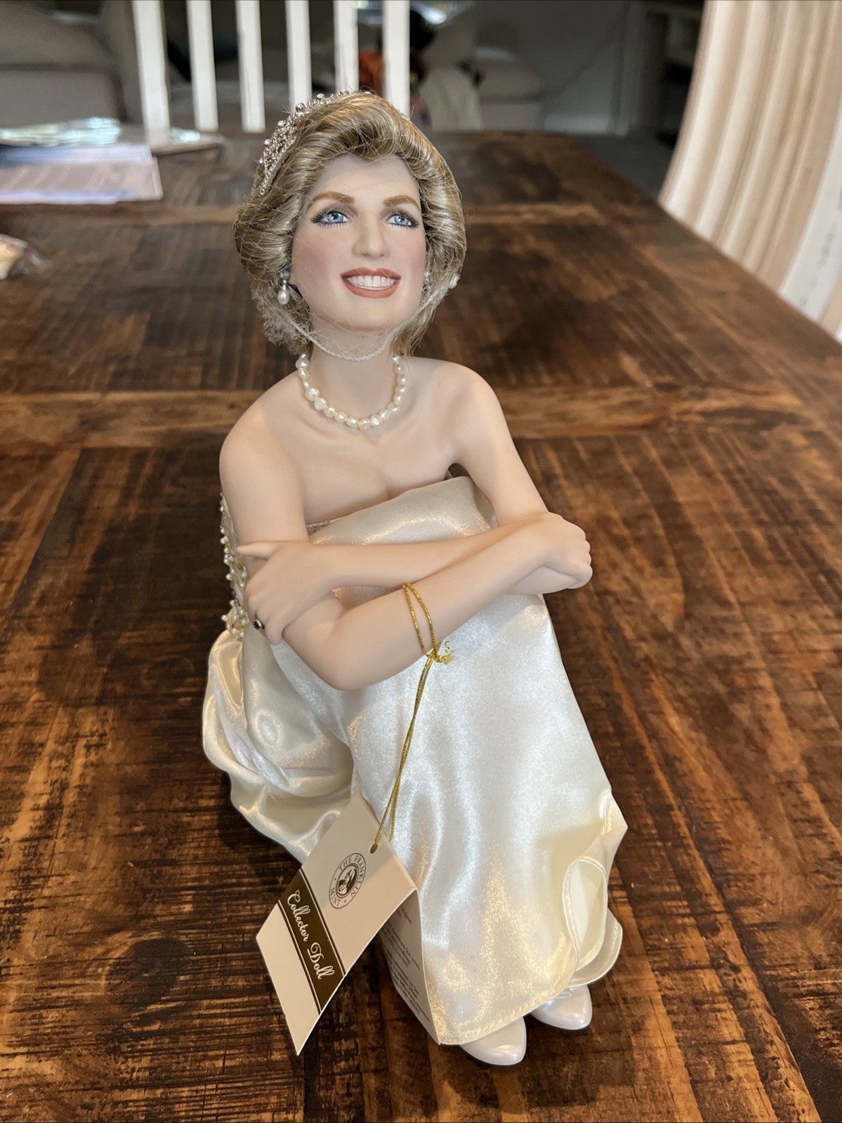 The Franklin Mint Porcelain Princess Diana Figurine White Dress Tiara No Box