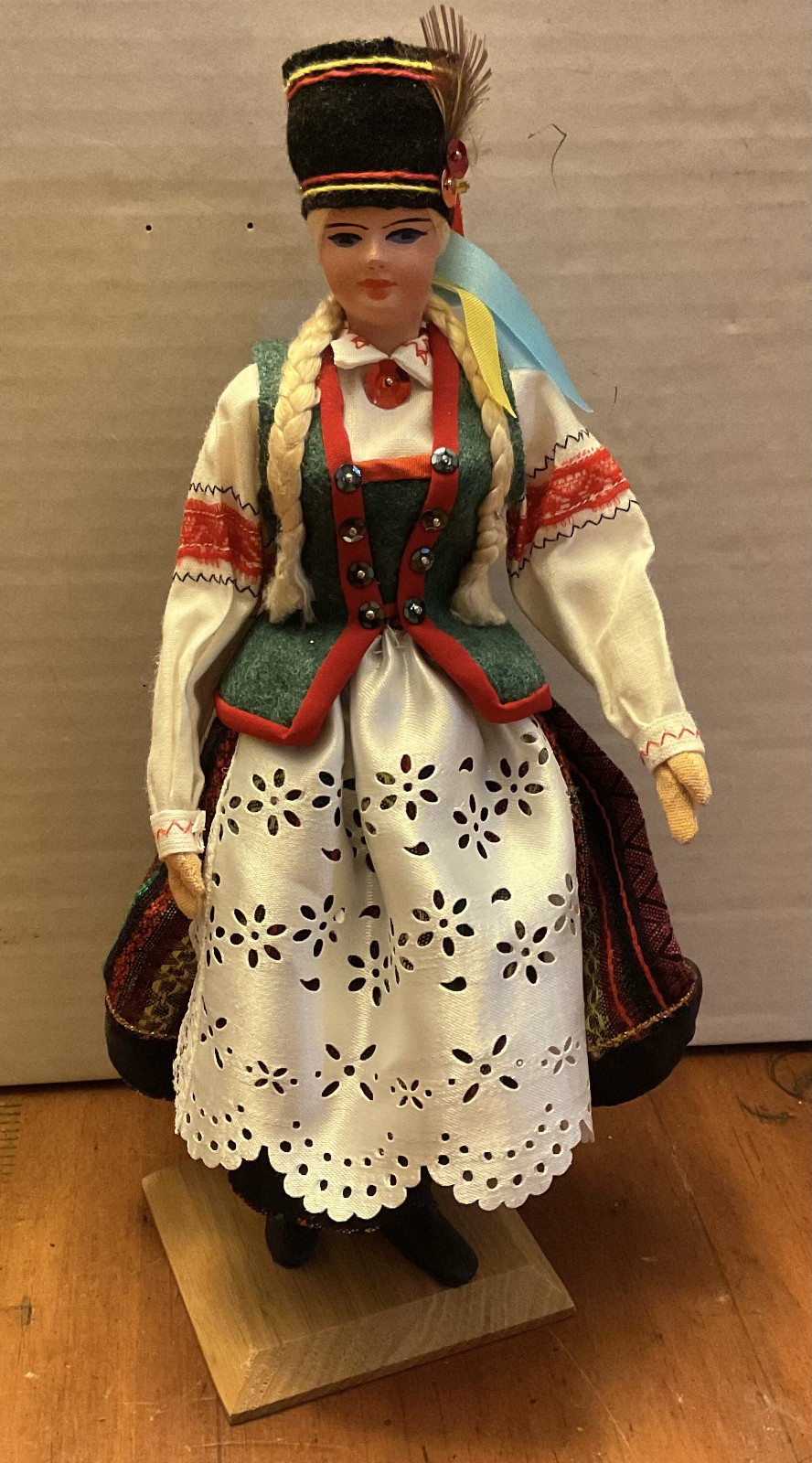 Vintage Polish Folk Art Doll Krakow Cracow Traditional Costume Handmade 10\