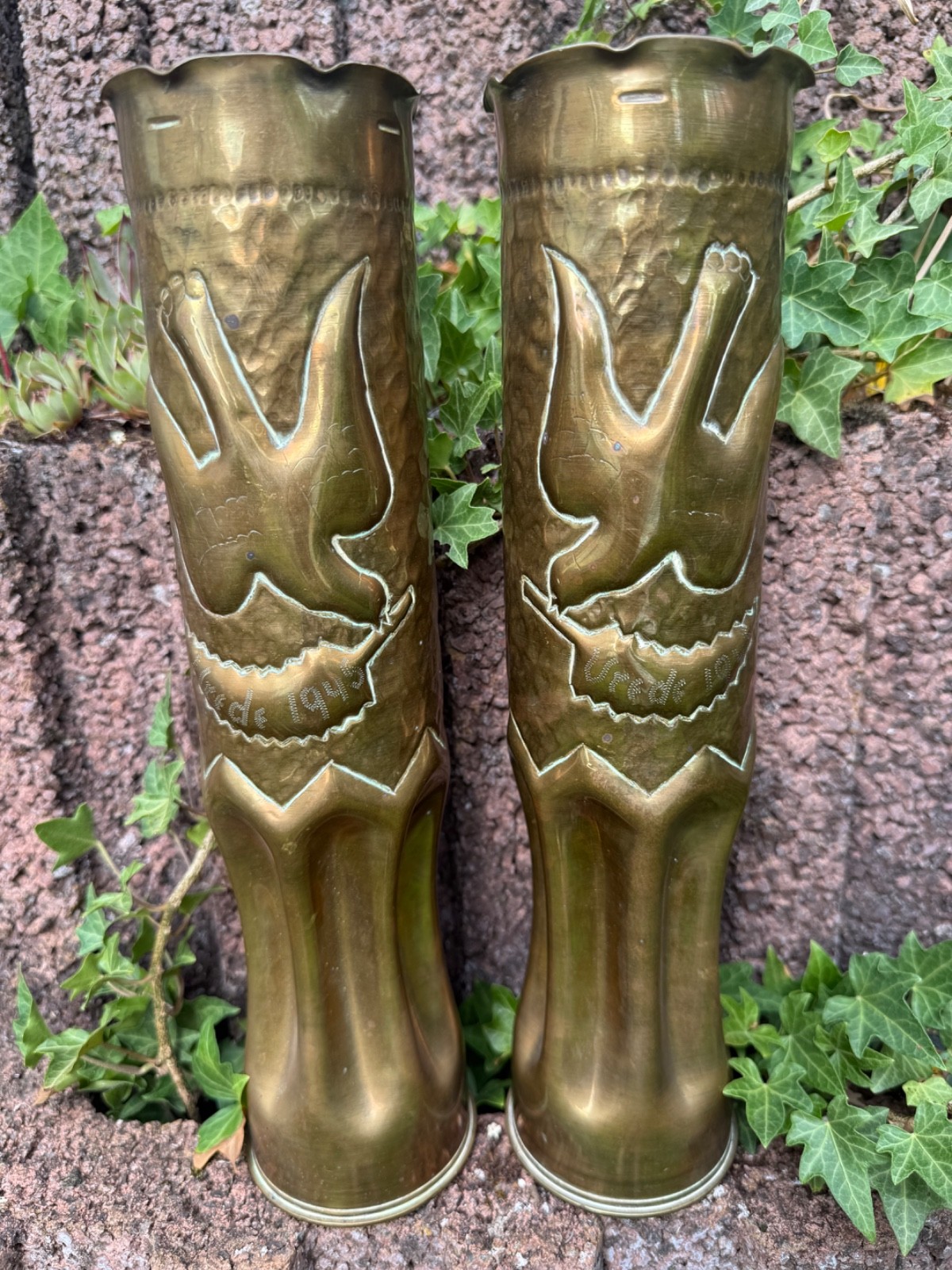 Pair WWII Trench Art Vases 75MM M18 Shell Casings 1942 1943 Vrede 1945 Peace Dov