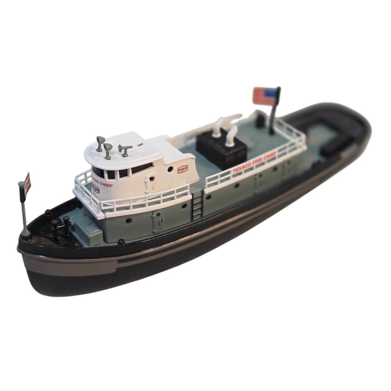 ERTL Die-Cast Texaco Fire Chief Tugboat Bank 1:128 scale {no display stand)