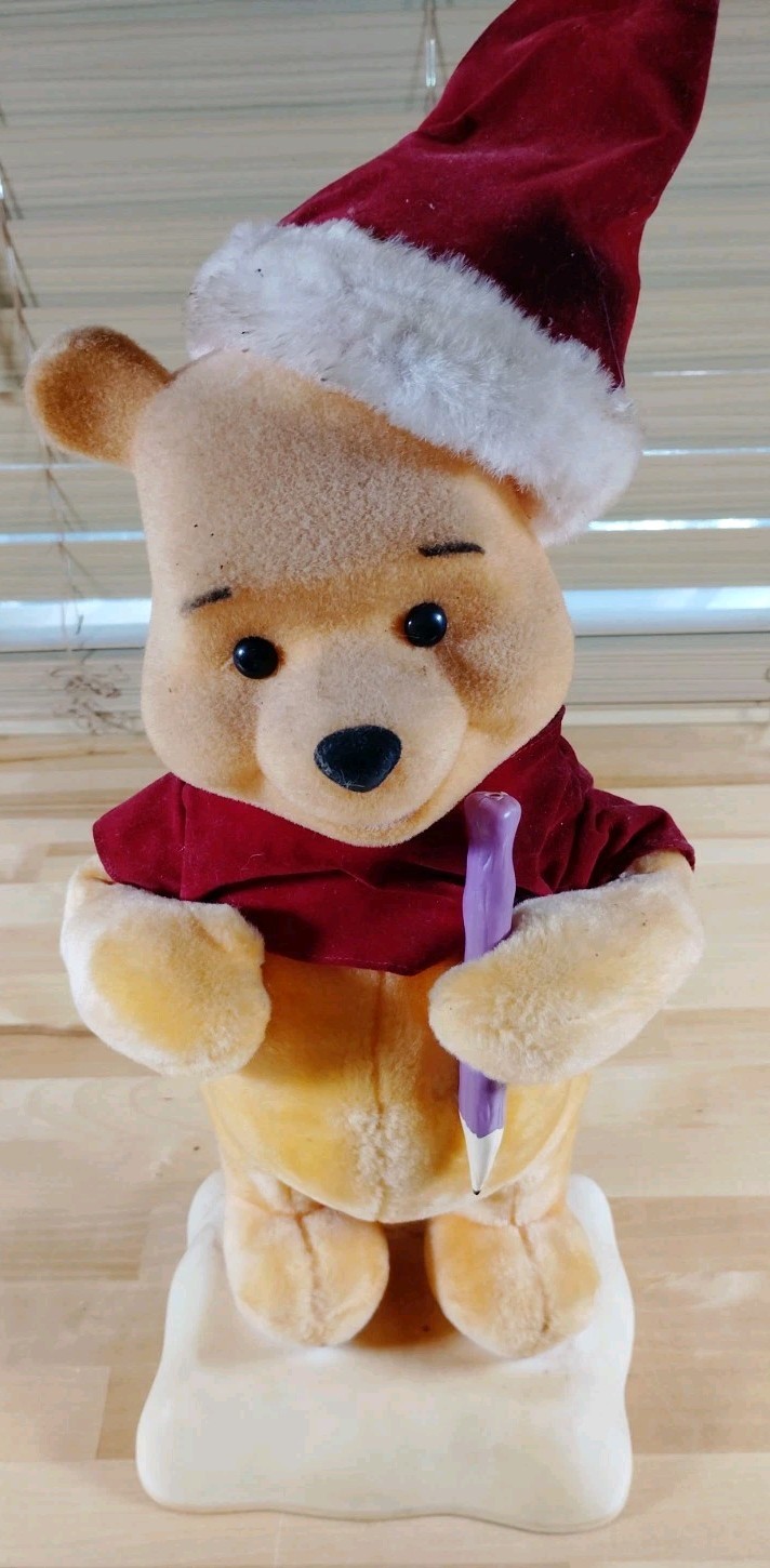 Vintage 1996 Telco Disney Animated Christmas Winnie the Pooh - Not Working / 