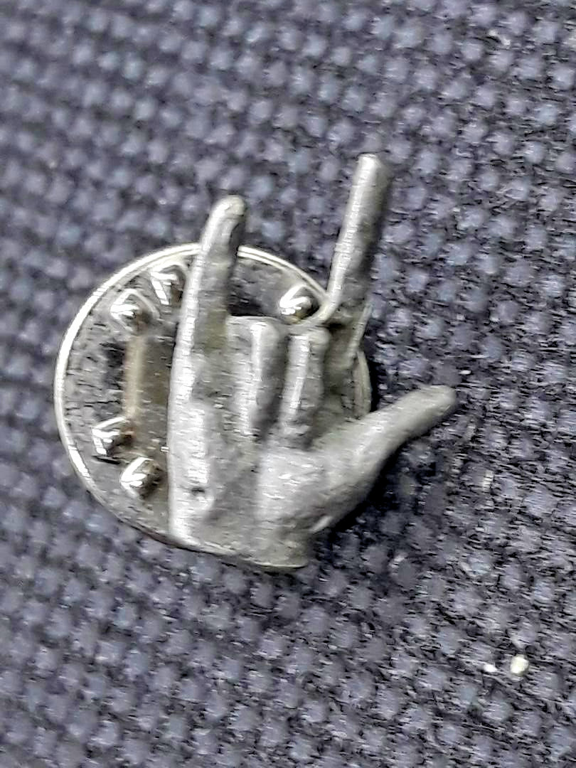 Vintage ~ I Love You ~ Sign Language Lapel Pin