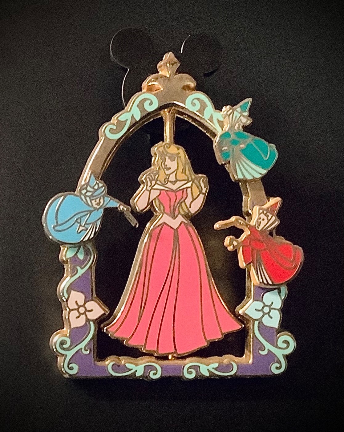 2006 Disney Sleeping Beauty Aurora Pink Blue Dress Spinner Pin Double Sided EUC