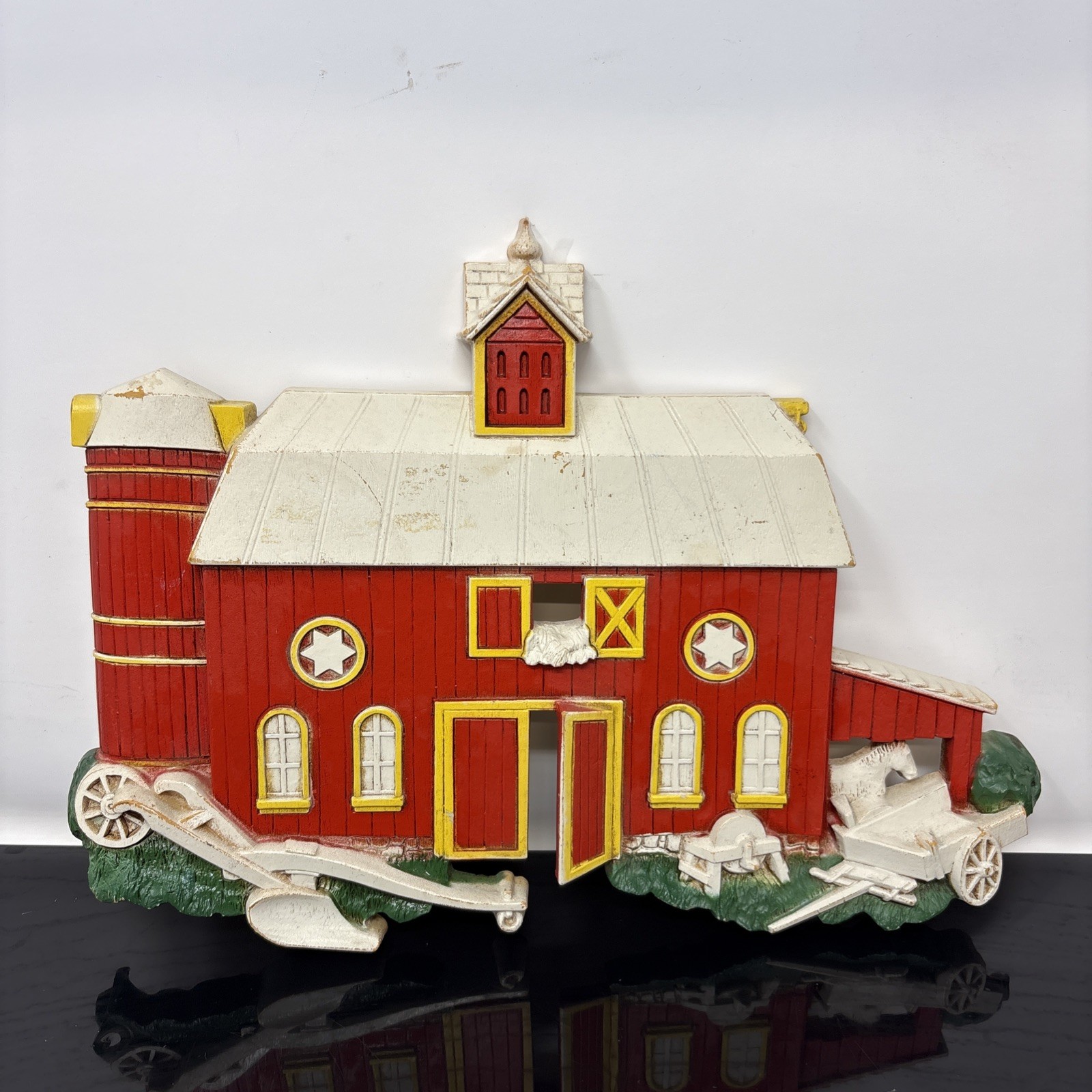 Homco Barn Vintage Wall Decor 1975 Plastic Homco Barn Vintage Wall Decor 1975 Plastic