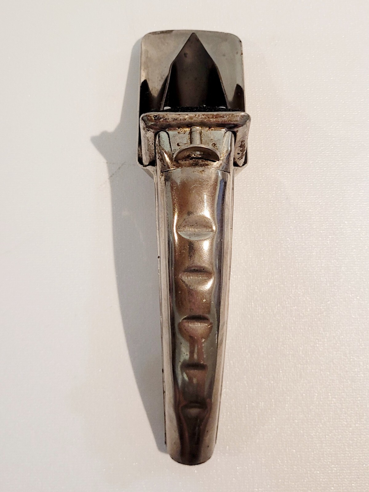 VTG J-MARK MODEL #1 STEEL PUNCH OIL LUBE SPOUT MADE B/J MARK QUALITY PRODUCTS MN
