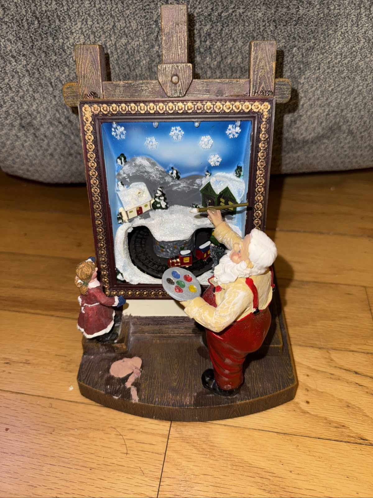 Avon Lighted Animated Winter Scene Painted By Santa Collectibles With BoxDAMAGED