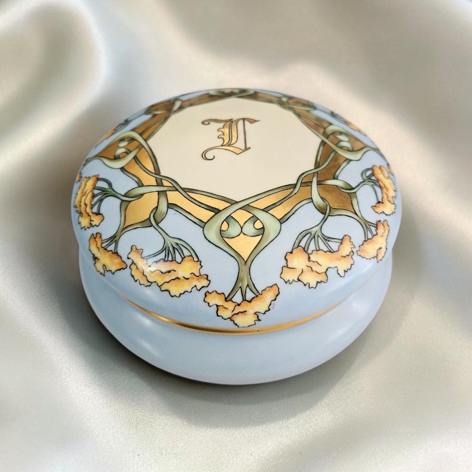 Antique Elite L France Art Nouveau \