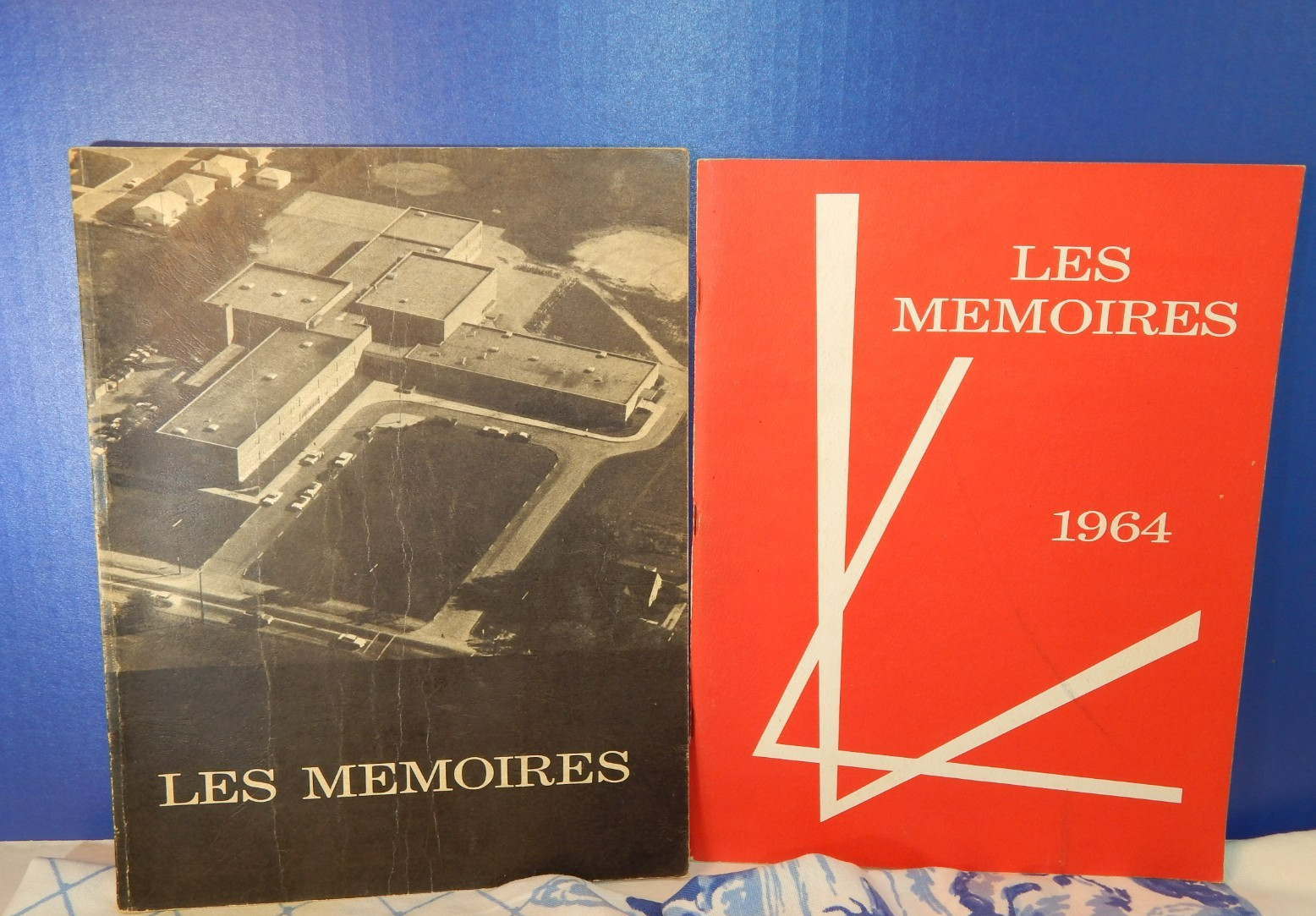 2 Les Memoires 1964 & 1966 Clinton Junior High School Yearbooks 6th-9th Illinois