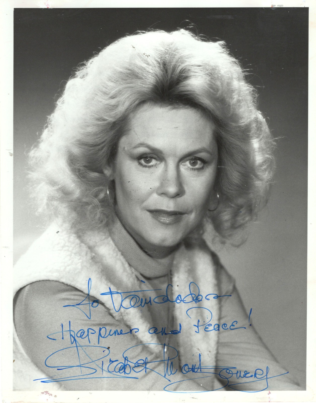 AMERICAN FILM ACTRESS, TV PERSONALITY ELIZABETH MONTGOMERY, SIGNED VINTAGE PHOTO