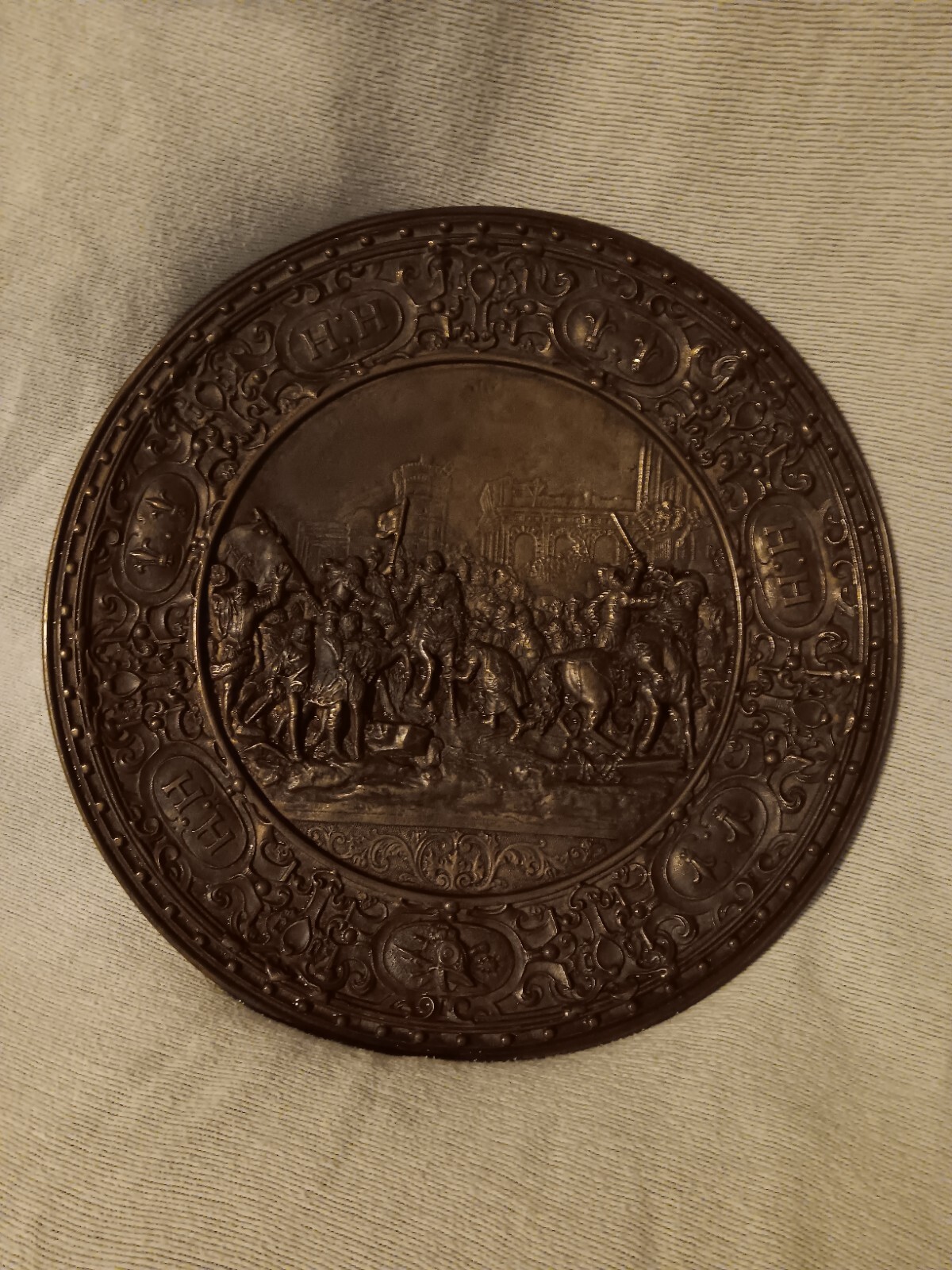 Beautiful Quality Antique 19th C. French Bronze Plate Depicting Battle Scene