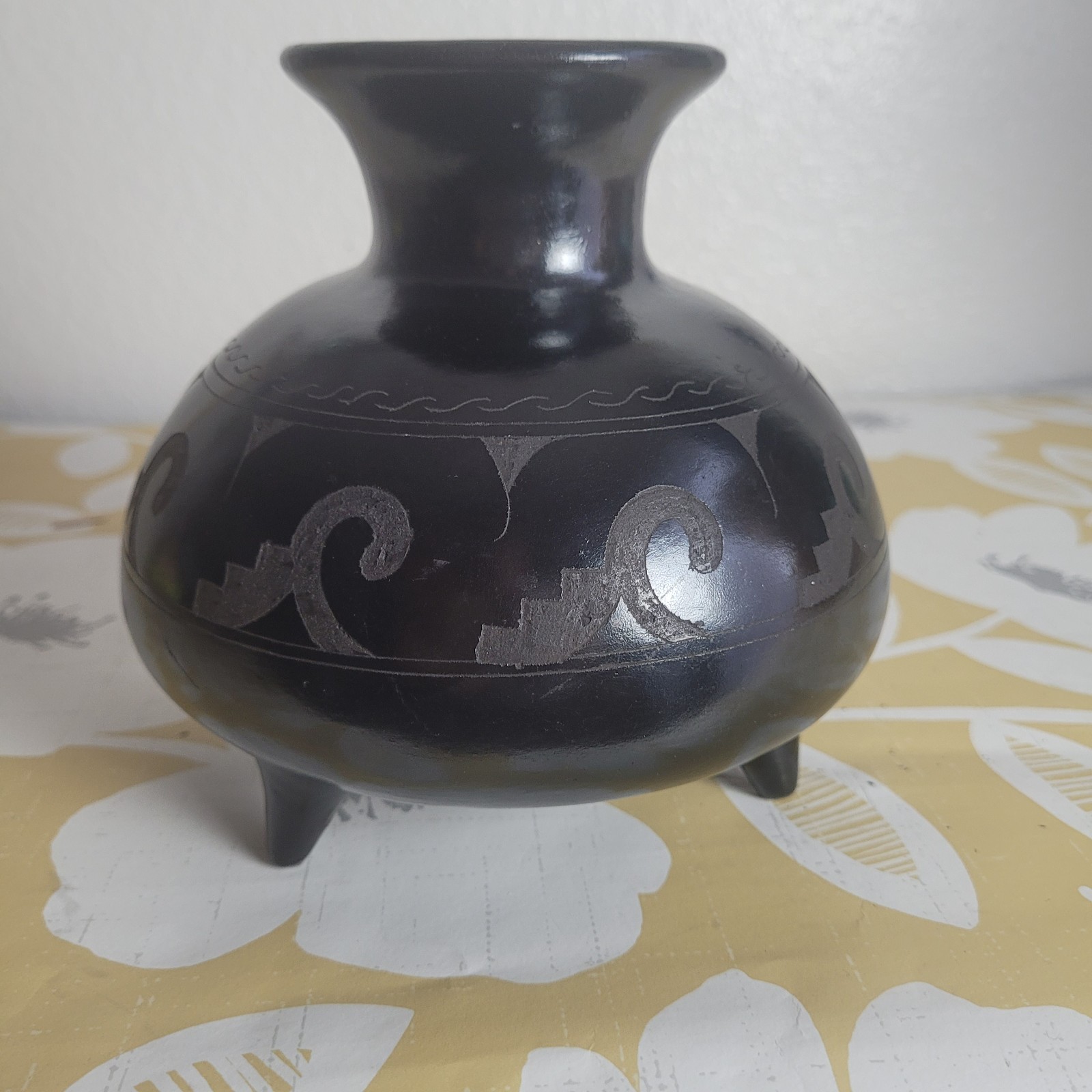 Vintage Mateos Art Carved Blackware Pottery Mexico Black Vase Signed Some Chips