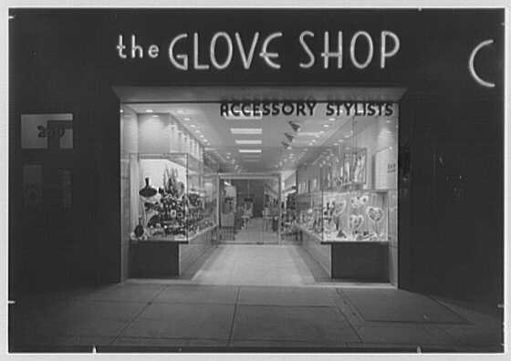 Photo:Hempstead New York 1946 The Glove Shop 260 Fulton Ave Exterior