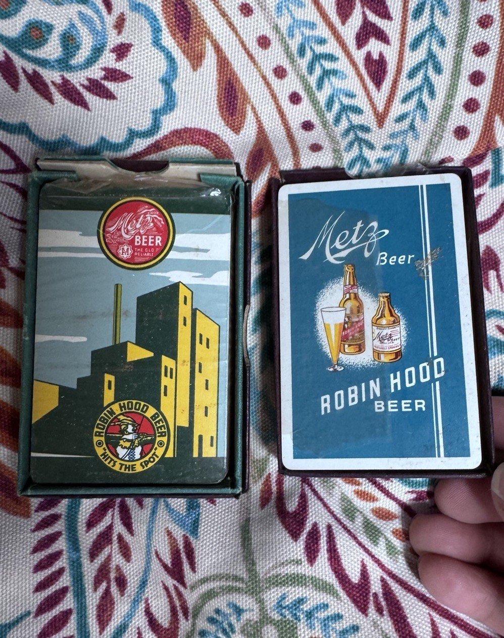 2 VINTAGE METZ ''ROBIN HOOD'' BEER Pinochle PLAYING CARDS Sets Unused