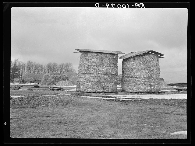 Photo:Emmet County Iowa 1936 Open Corn Crib Fodder Stacks Farm Storage