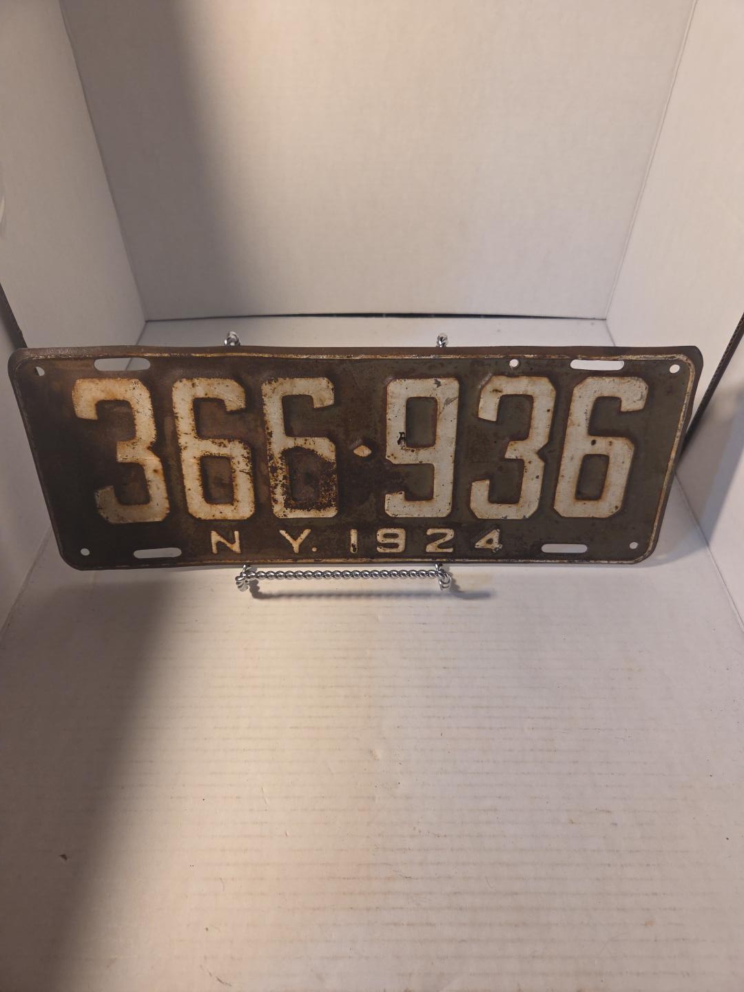 Vintage 1924 New York license plate 366-936 vintage original embossed steel Car