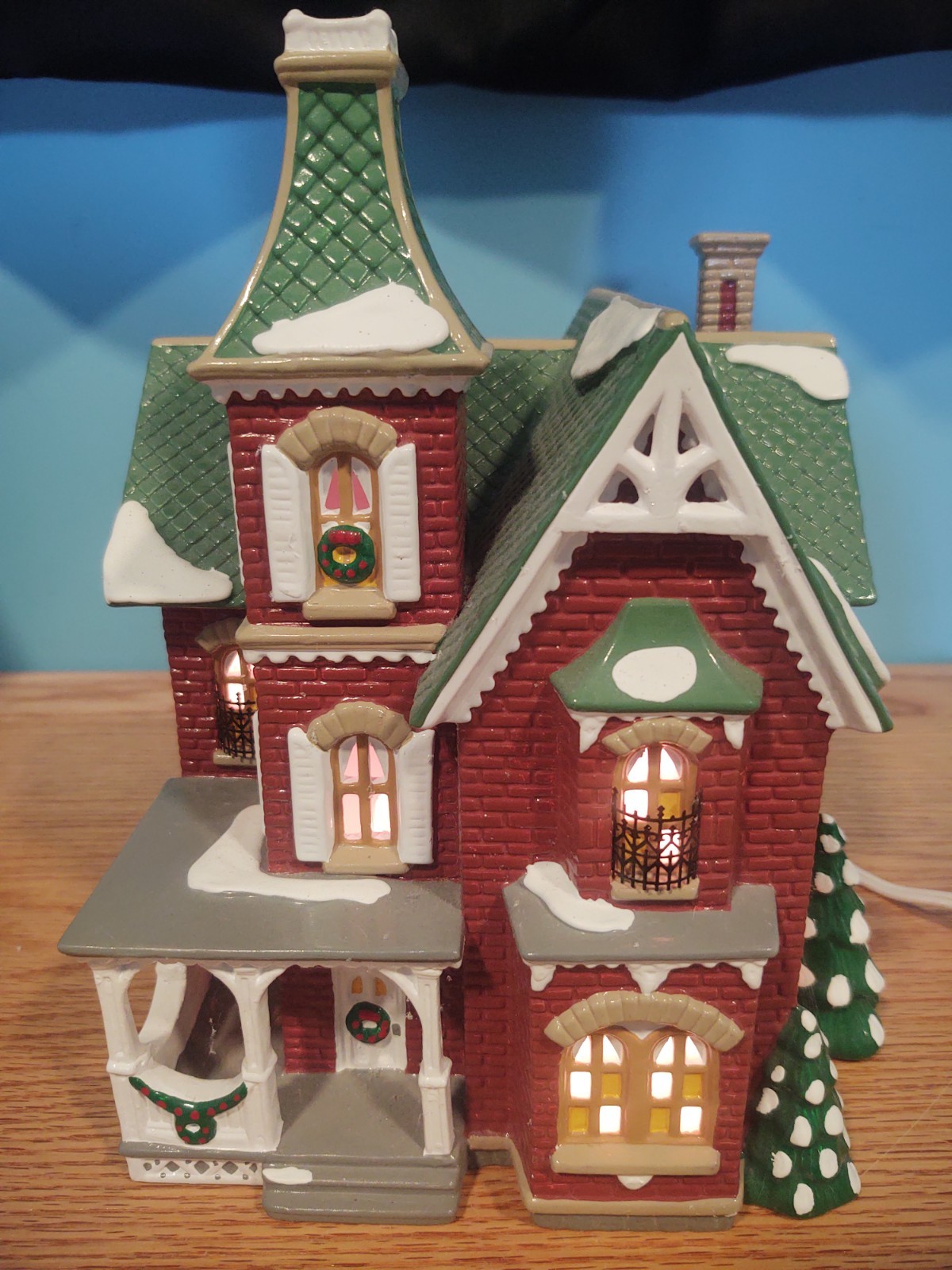 Dept 56 Snow Village Beacon Hill Victorian 54857 Lighted Building 