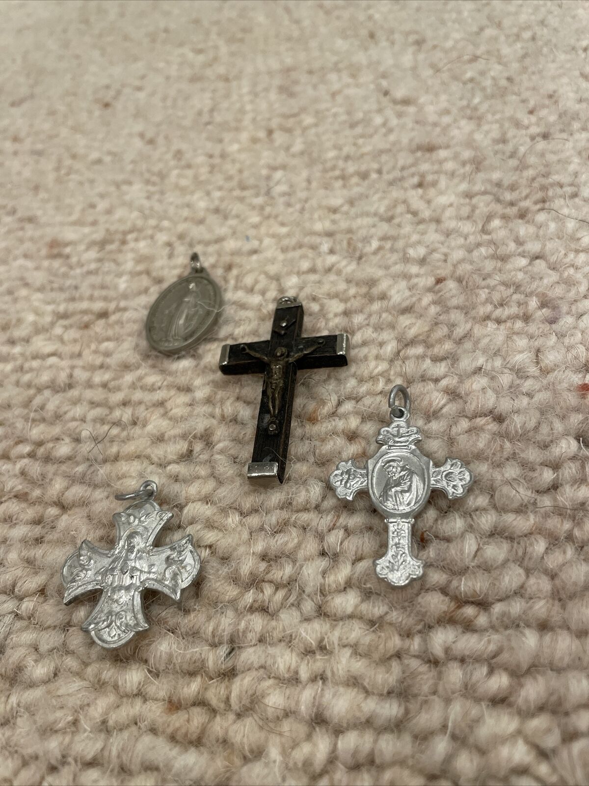 Christian Cross/medallion