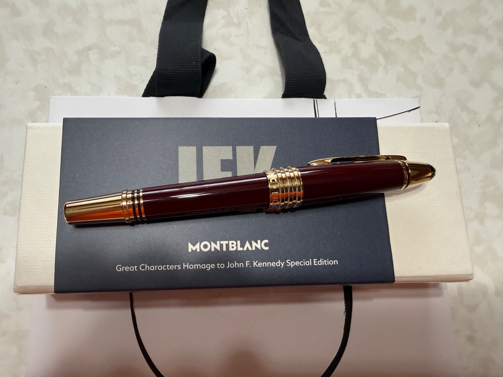 MONTBLANC  John F. Kennedy Rollerball Pen 132125 New With Montblanc Leather Case