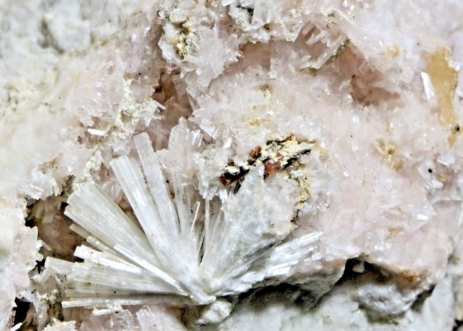 MSH SUPERB LEIFITE W RHODOCHROSITE, PINK ALBITE 3.5 X 2 X 2.5 CM. CANADA #15
