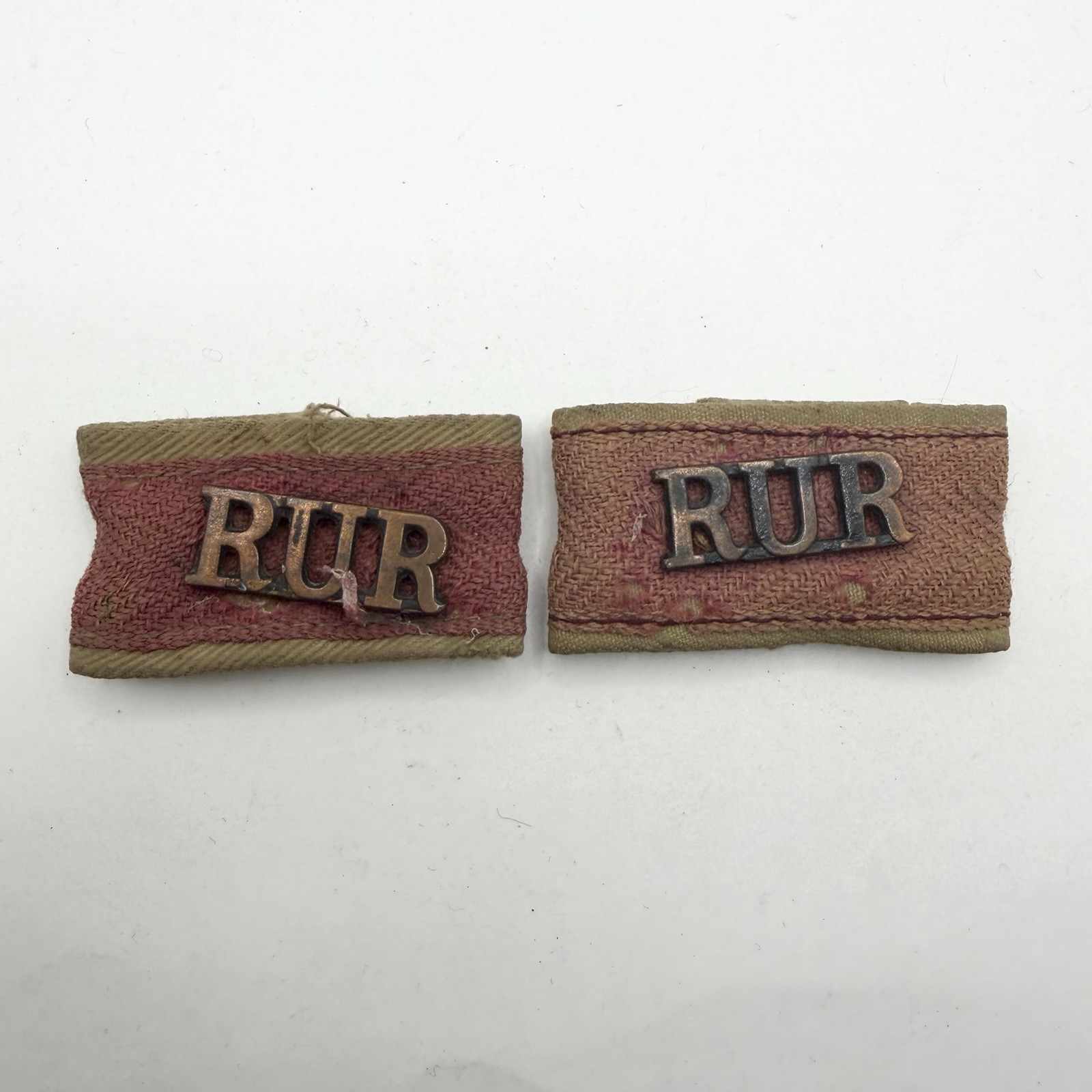 Genuine Royal Ulster Rifles Metal Shoulder Titles On Khaki Drill Slip Ons