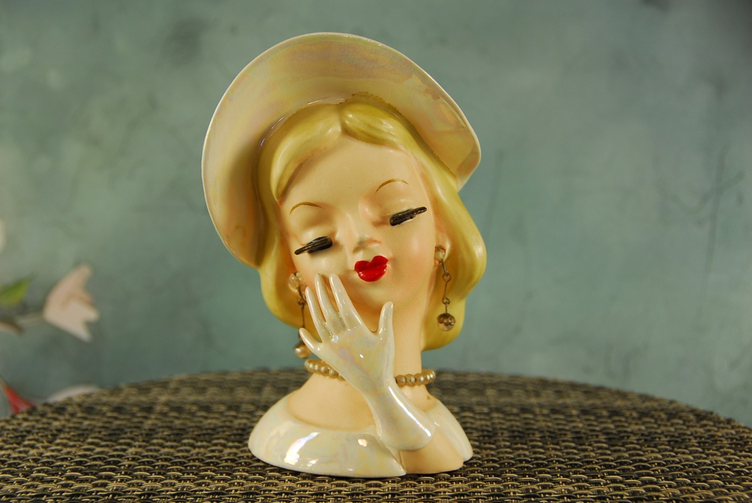 LOVELY~ Vintage Lefton #1115 Pearlescent Lady Head Vase Blonde w/ Earrings & Hat
