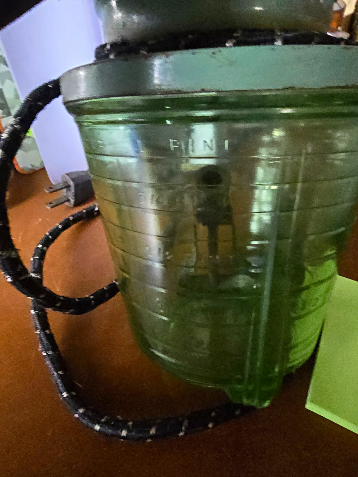 Fan-Mix FAN-MIX Vintage Handheld Mixer Green 16 oz Glass Bowl Corded 1940s