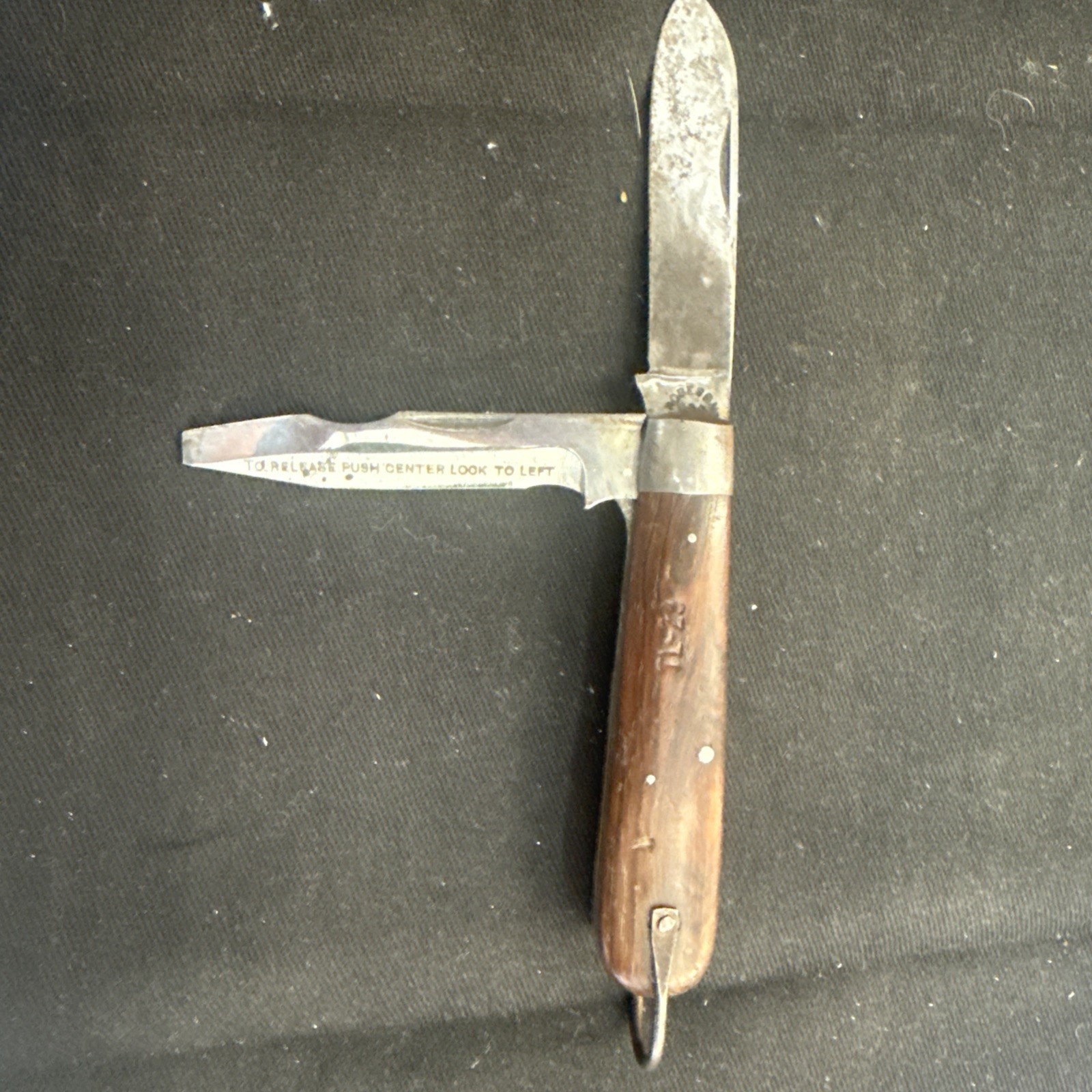 VINTAGE Robeson Pocket Knife VINTAGE Robeson Pocket Knife