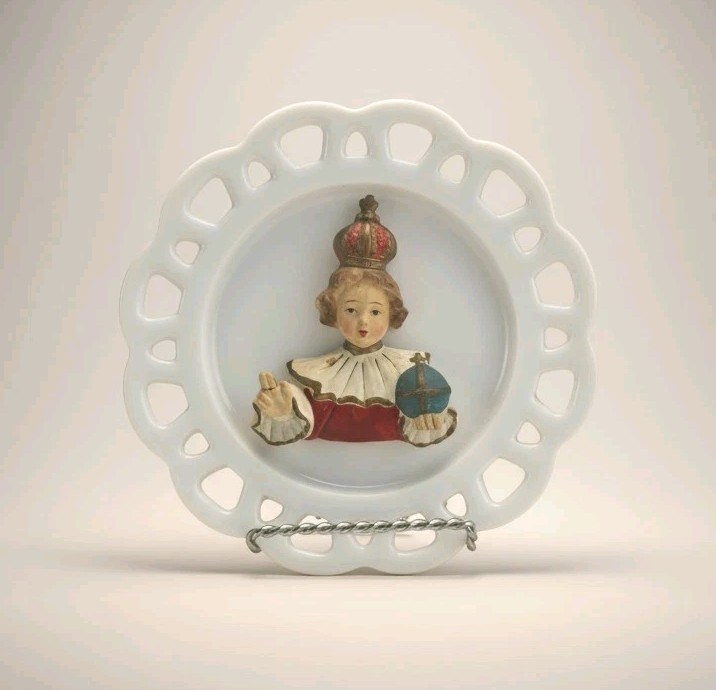Vintage Catholic Infant of Prague Wall Plaque Milk Glass Lace Edge Plate RARE