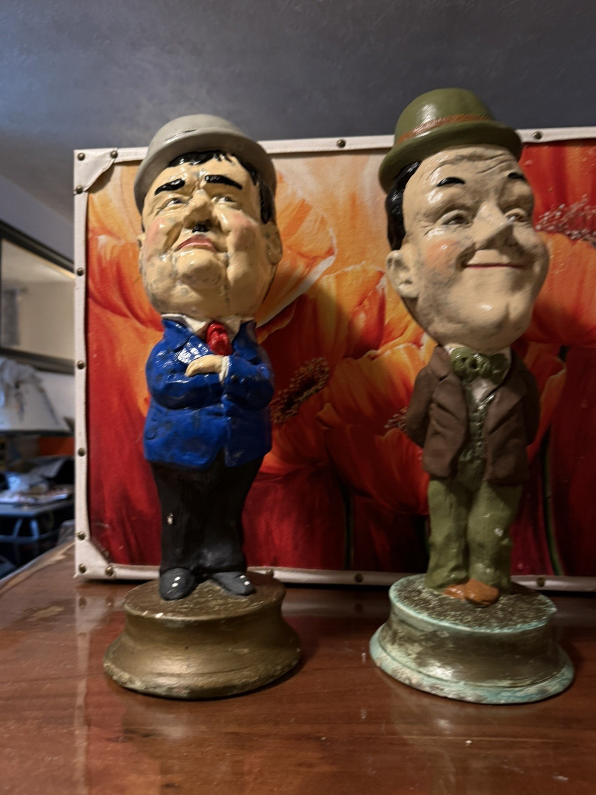 19” Inch ESCO TUSCANY LIKE LAUREL AND HARDY CHALKWARE PLASTER STATUES