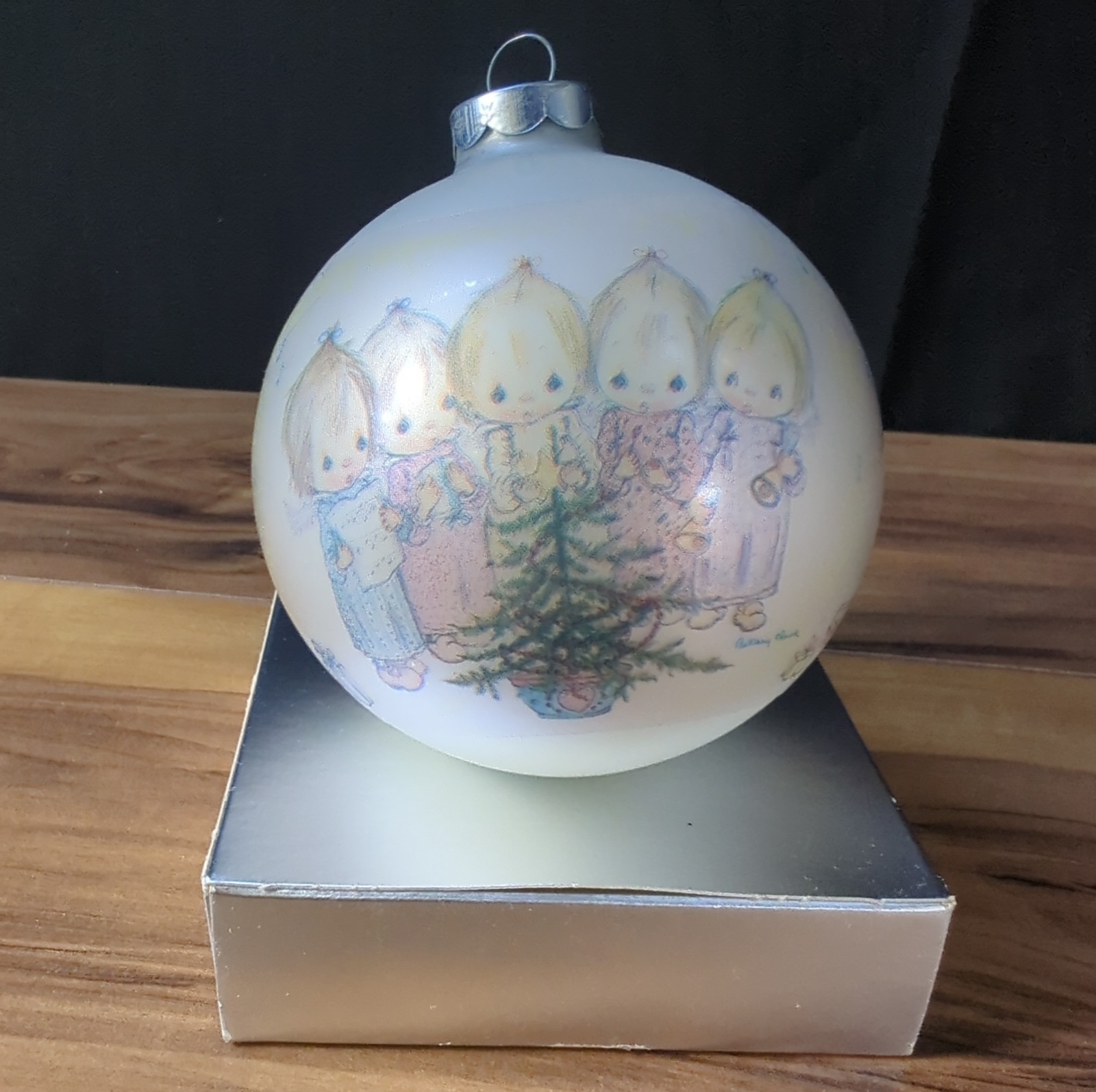 Vintage 1973 Betsey Clark Hallmark Christmas Ornament Glass 5 Carollers Tree