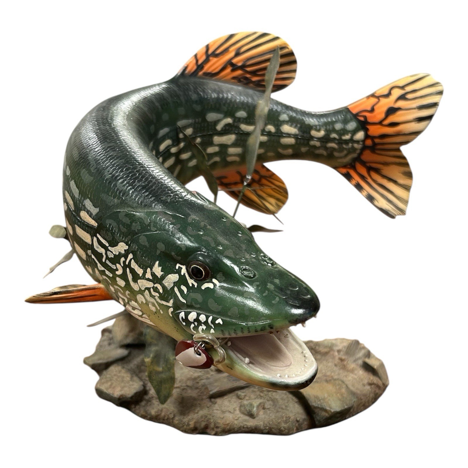 Danbury Mint GREAT NORTHERN PIKE Sculpture by George Kruth