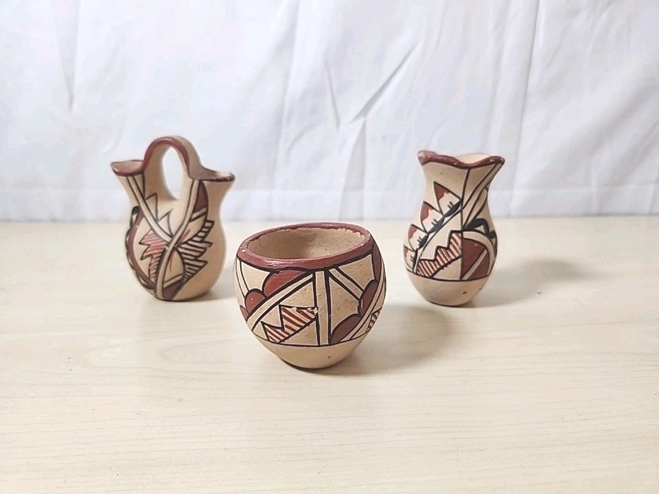 Vtg Native American Jemez Valley Miniature Pottery Handpainted Signed T. Tafoya Vtg Native American Jemez Valley Miniature Pottery Handpainted Signed T. Tafoya