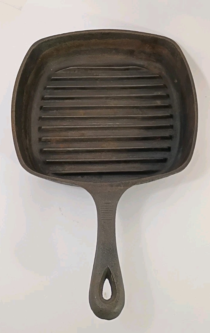 RARE Danny Seo Square Heavy Cast Iron Grill Pan
