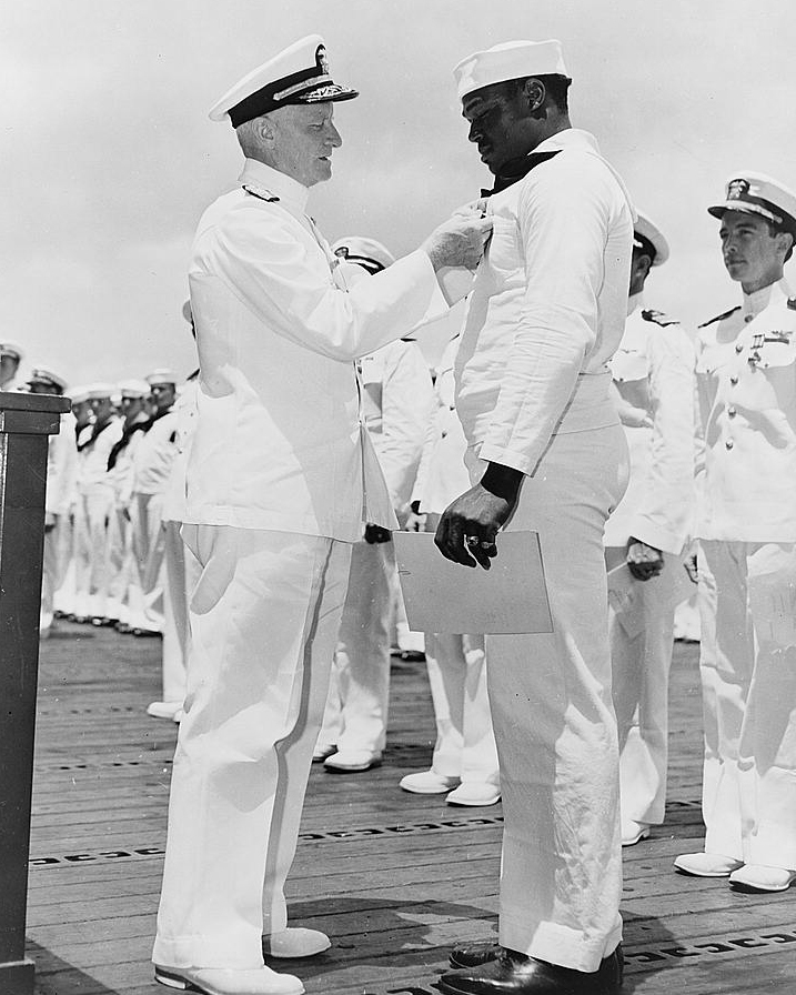 Admiral Chester Nimitz awards Navy Cross to Doris Miller WWII Photo Print