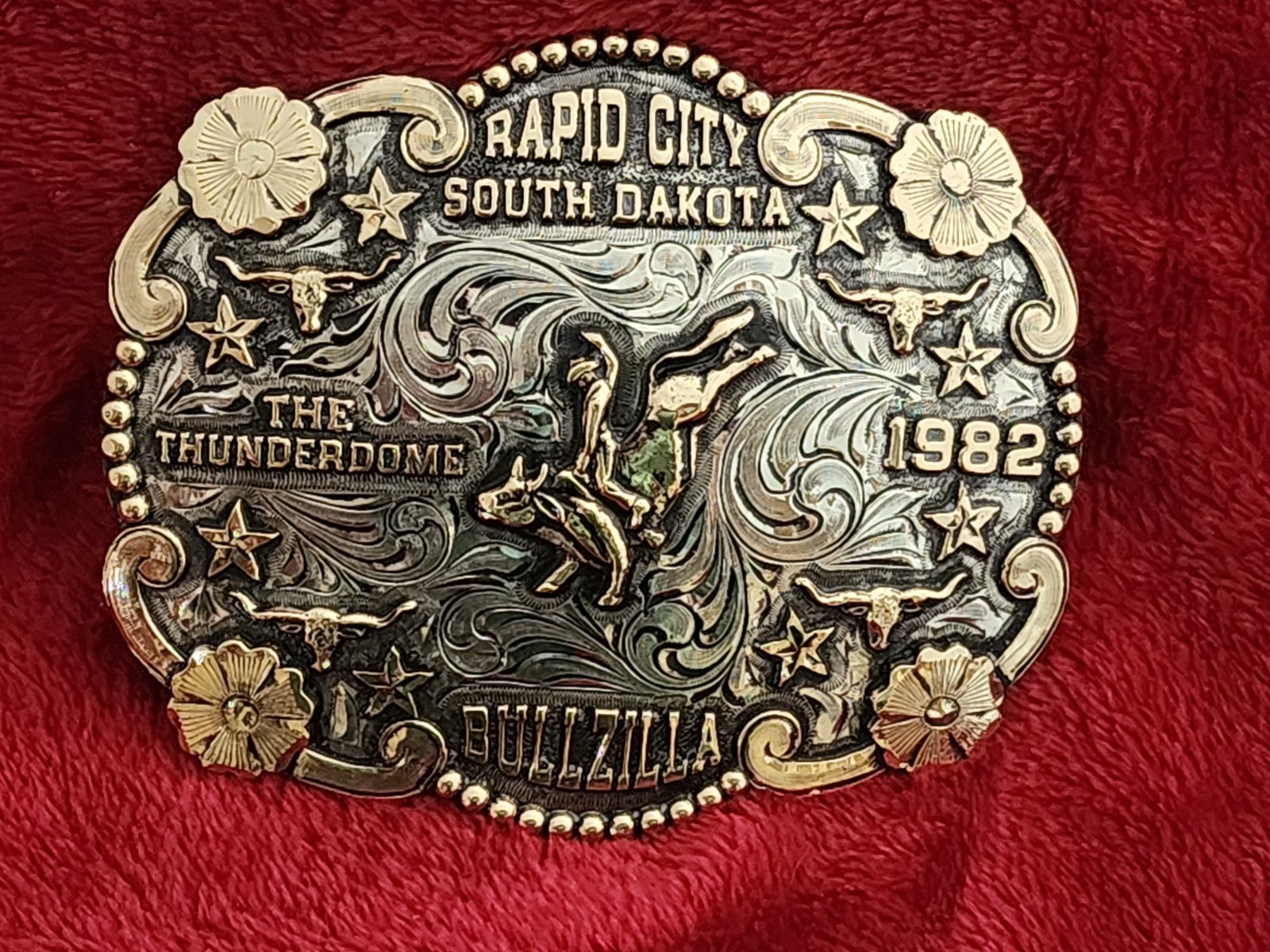 Rodeo☆Rapid City SD☆ BULLRIDING☆1982☆X~Treme☆Champion Trophy Buckle☆Rare☆X95
