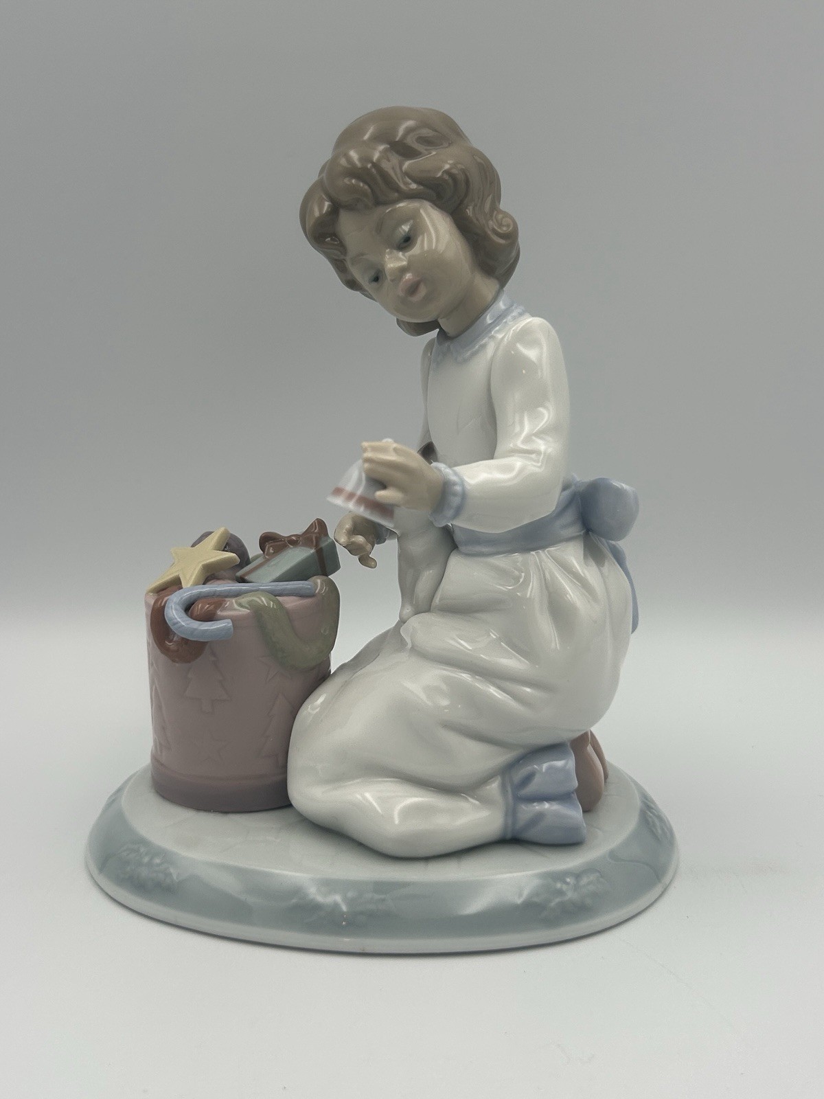 Lladro 6671 “Ringing in the Season” Night Before Christmas Figurine Mint w/ Box