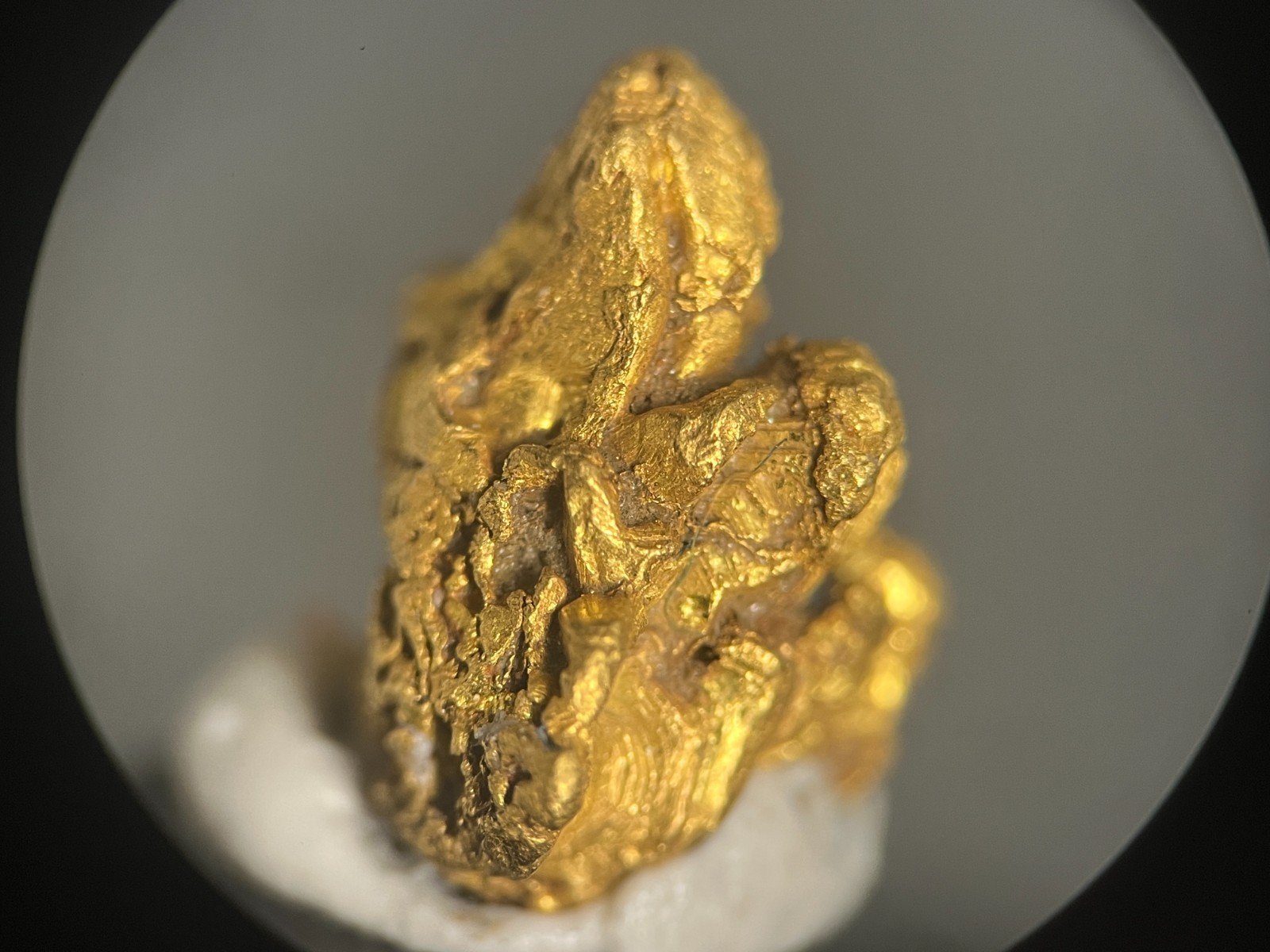 Crystalline Gold Specimen - 0.6457 grams - 16 to 1 Mine, Alleghany, California