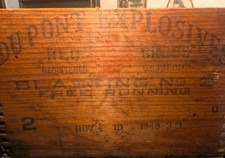 Vintage 1940 DuPont Red Cross Free Powder Crate 50 lb Industrial Explosives Box picture
